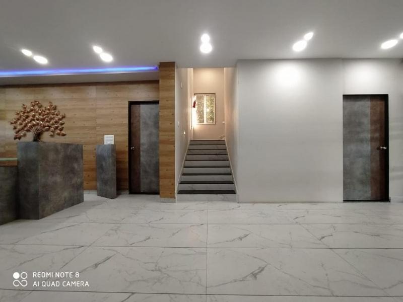 Oyo 80228 Hotel Richa Hālol 外观 照片
